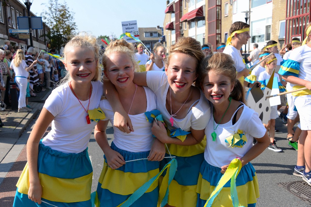 ../Images/Zomercarnaval Noordwijkerhout 087.jpg